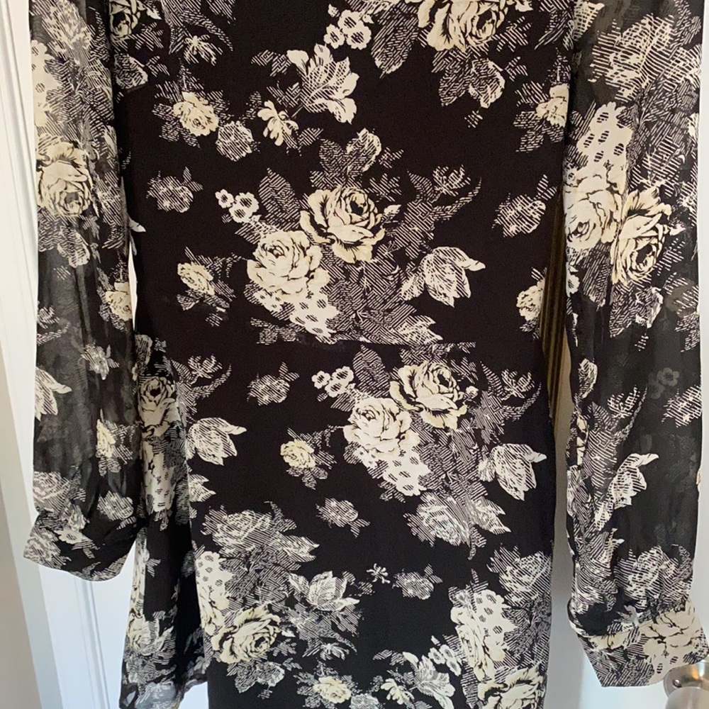 Dress - Picture 2 of 3